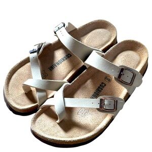 CUSHIONAIRE Luna Women's Cork Footbed Criss Cross Toe Sandal Size 6 1/2 in White